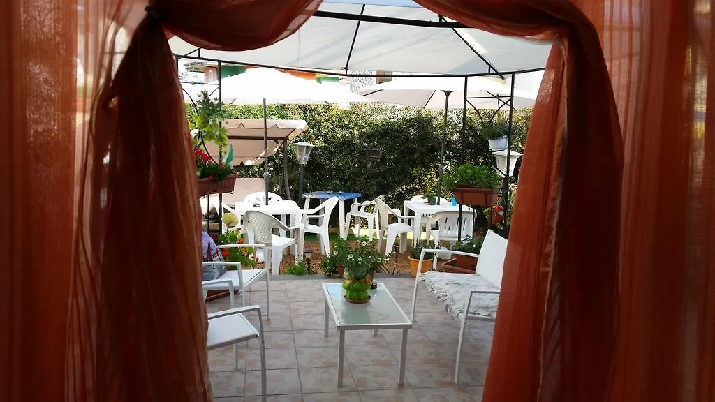 Beb I Delfini Di Casa Paola Bed & Breakfast Mascali