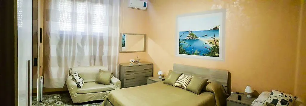 Beb I Delfini Di Casa Paola Bed & Breakfast Mascali