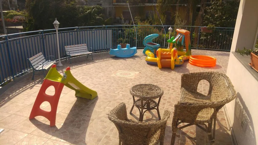 Beb I Delfini Di Casa Paola Bed & Breakfast Mascali 3*,